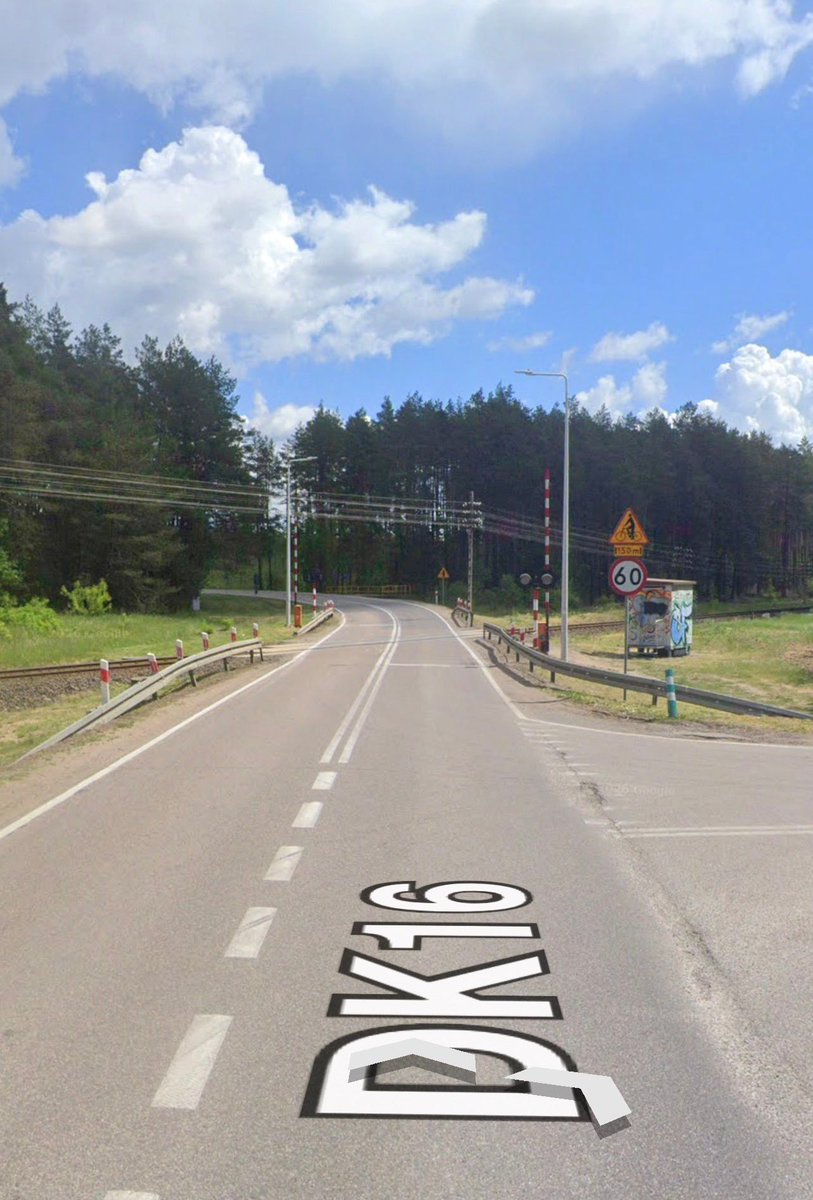 Stop_Cham's tweet photo. Prawko zabieramy na 3 miesiące jak wjedziesz na czerwonym na przejeździe.  

No to taki kwiatek. Infrastruktura sugeruje 60km/h.  Ale zwolnij do 10km/h bo  masz zachować szczególną ostrożność. To może zatrzymać się lepiej i rozejrzeć.  Ale i to Cię nie uchroni, że możesz trafić na sytuacje, że podczas ruszania nadziejesz sie na czerwone a zatrzymasz już za sygnalizatorem.