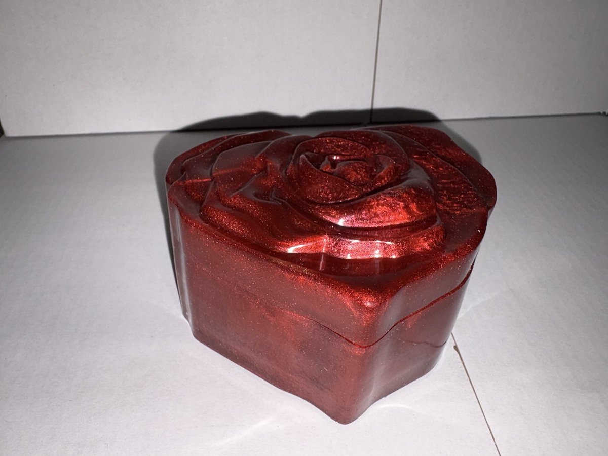 bigdpbigd86's tweet photo. Not just maple syrup I make and sell epoxy and wood crafts https://t.co/LwkI3VBIwf