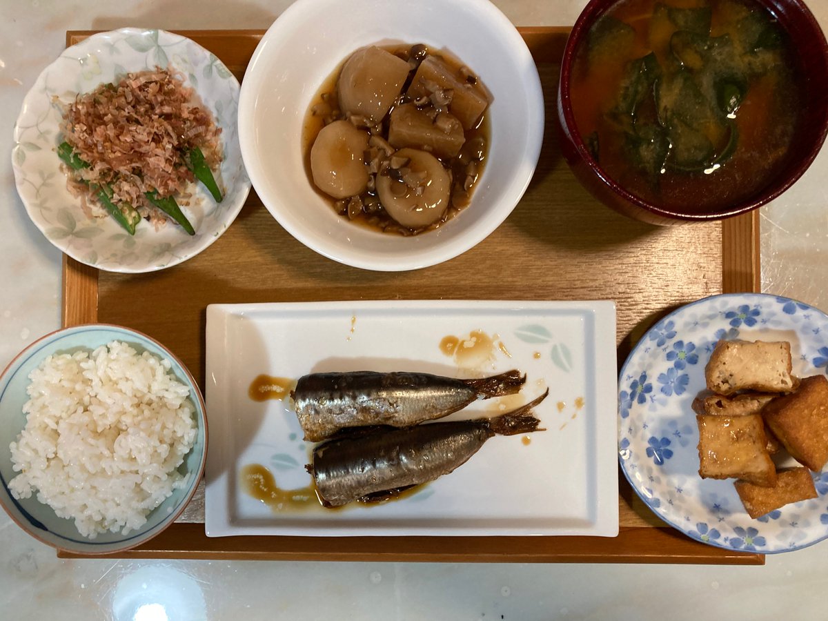 TeiAngeline's tweet photo. 本日の夕食
鰯の煮付け、かぶのそぼろ餡、厚揚げの煮物、おくら、七分搗玄米、わかめの味噌汁
イワシは、圧力鍋で骨までやわらか💖
#おうちごはん #オーガニック #organic https://t.co/w3N2oNWZ1w