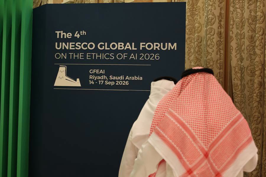 KhaleejMag's tweet photo. China can set a global example and help promote international cooperation in balancing AI innovation and regulation, said Majid Ali AlShehry, acting director-general of the International Center for AI Research and Ethics in Saudi Arabia. https://t.co/vL07qB4i1X