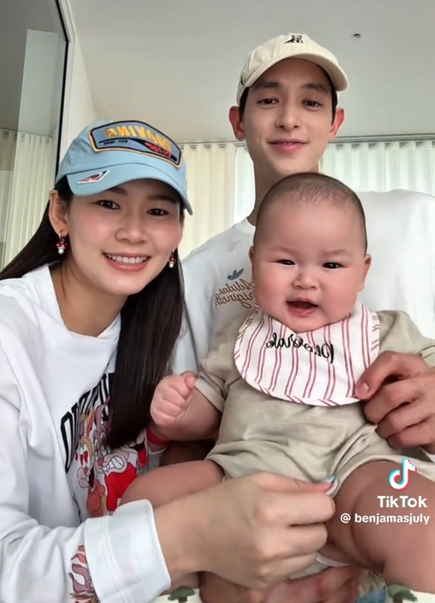 jsmtjyygyjbbjb's tweet photo. แม่โฟม : ตอนนี้เวลาออกไปข้างนอก ส่วนใหญ่คนที่เจอจะทักพบรัก พ่อโดนมองข้ามไปแล้วทุกคน ใครเห็นก็จะเรียกพบรัก คือตอนนี้พ่อบอกว่าไม่มีตัวตนแล้ว 555555555555555

รู้ยังใครฆ่าเจมส์จิ 🤣🤣 https://t.co/vFqxHu86cI