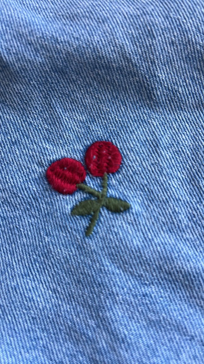 brcyksl91's tweet photo. @ZARA bu nasıl ürün satmaktır..! Sizin ekibniz hiç mi kontrol ederek ürün gönderemiyor. Kullanılmış, yıkanmış, tüylenme bile yapmış bir ürünü nasıl fark edemiyor. https://t.co/uEFUaUHzCf