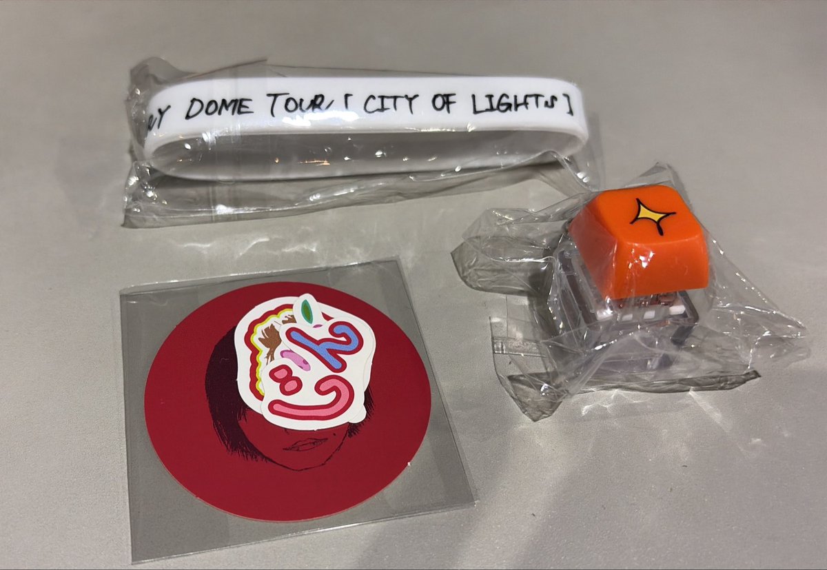 tm_bs9's tweet photo. INI CITY OF LIGHTS カプセルトイ

譲：クリッカー 尾崎
       ステッカー松田
       ラバーバンド 後藤

求：同種 西

現在現地におります。
また郵送にて交換も可能です。
よろしくお願いいたします。 https://t.co/lJ52xnOf2T