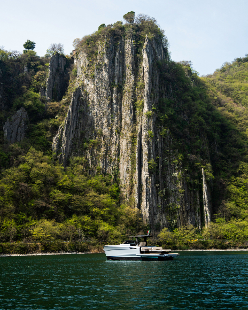 Sebinoyachts's tweet photo. A sense of scale.

Beneath the towering cliffs of Lake Iseo, the Astor 36 reminds us that the best way to experience a landscape is from the water.

Small in the frame. Unforgettable in the moment. https://t.co/fTYwN2wRbk