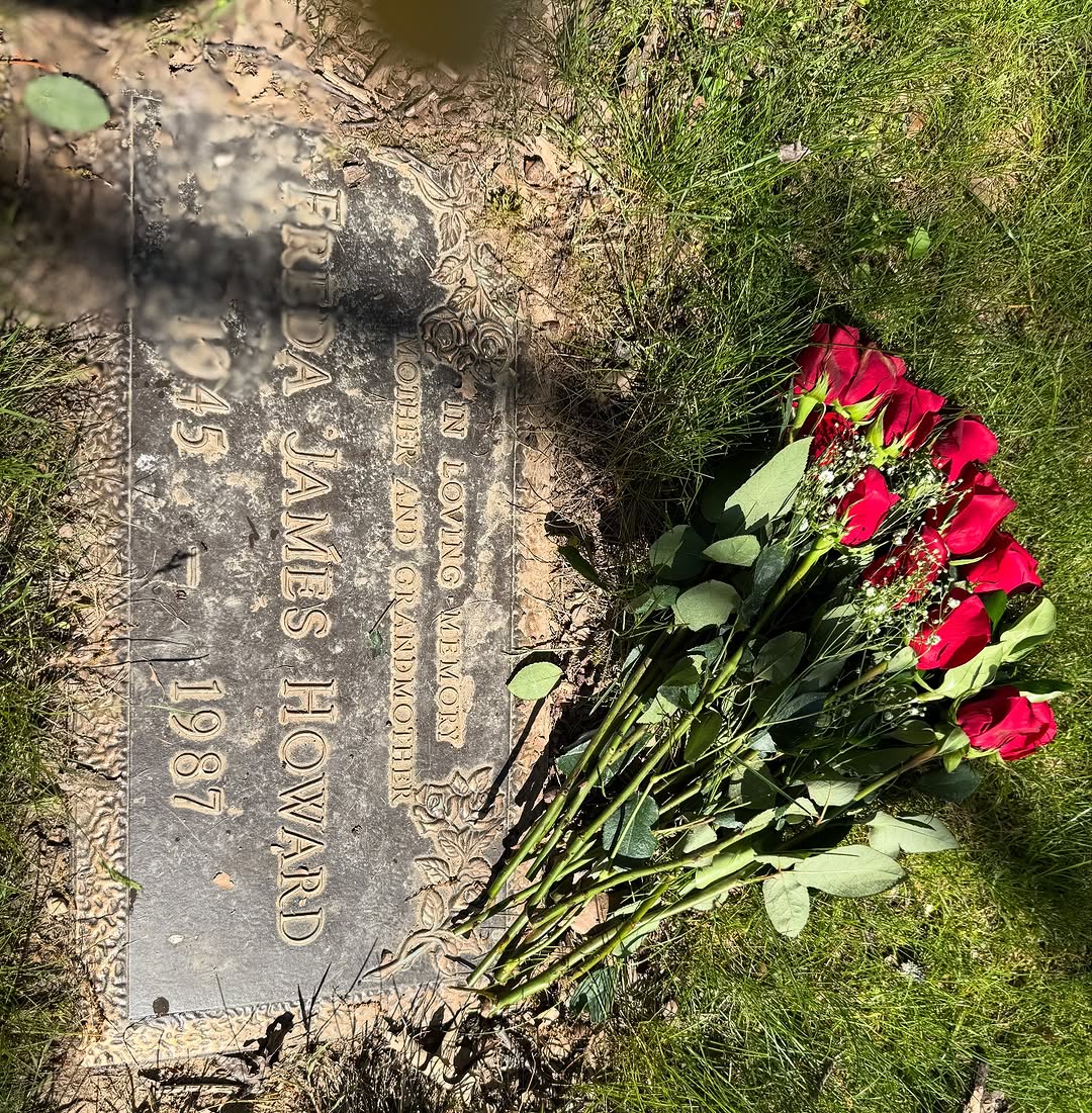 Diego_Birth's tweet photo. You both are deeply missed by every one of us😭. We know you’re peaceful in heaven, sitting right alongside God🙏🏾🙏🏾. Please keep looking down on us and protecting us from your thrones. We love you both and miss you immensely.🩷🩷🕊️🕊️🌹🌹 https://t.co/GUhmdTwVnM