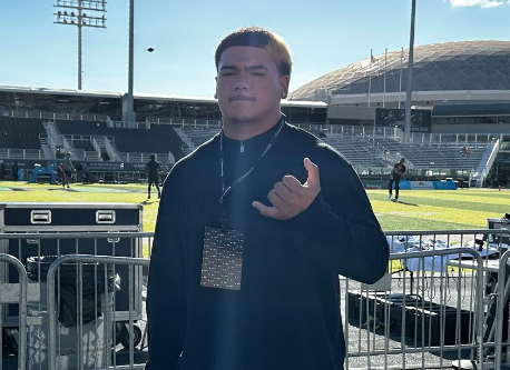 sixstarfootball's tweet photo. Hawaii Prospects to Know: Island Playmakers Moving Up

📈A look at Names of Hawaii football who've made noise🔥

STORY➡️https://t.co/JgMuX2gXV8

@CasonBrooke2027 @Daitonbrown08 @lennoxchee @Hayzin_Gonda @justicelaa_7 @Tautua_Tafiti @ChayneKJ @JonasWong_12 @KahikapuYoung https://t.co/DavqX7W0FE