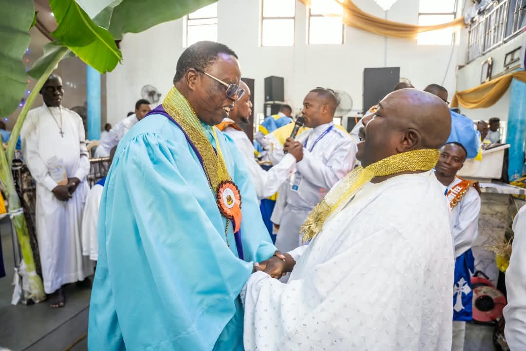 OyoVotebsa2027's tweet photo. CONNECTING WITH THE PEOPLE.

Senator Sharafadeen Alli engages with people across different communities and public spaces, including places of worship.

As the Oyo 2027 conversation continues, community engagement remains part of the discussion.

#BSA2027 #OyoAHEAD #ÌtayoÒyó https://t.co/SvMC9FijzM