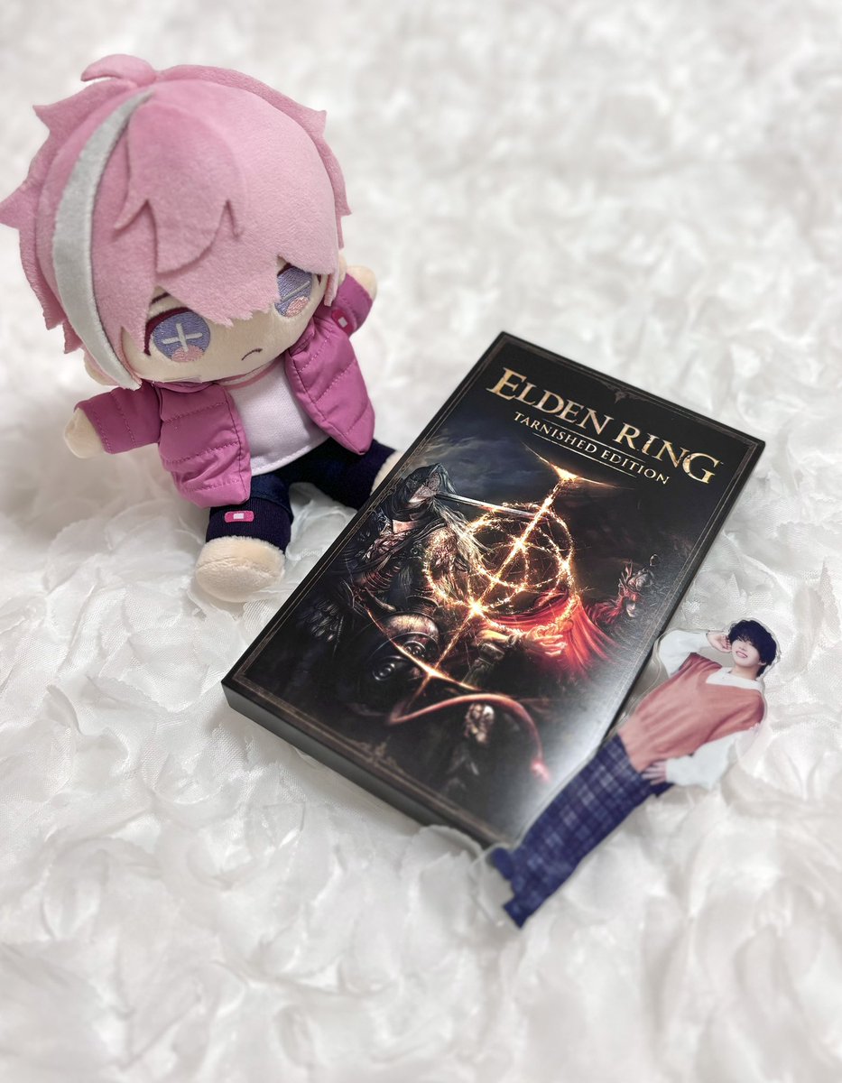 saii_nya's tweet photo. ついに私もエルデの王になる時がきた……

さとみくんの後を継ぐよ…🐱⚔️❤️‍🔥 https://t.co/20umZ7ym82
