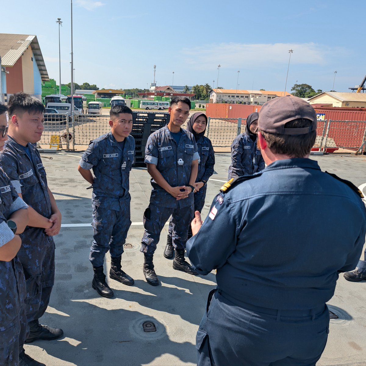 DefenceOps's tweet photo. ⚓Anchored in Partnership

🛳️ @hms_tamar has arrived in Brunei, strengthening the UK’s enduring commitment to security &amp; cooperation in the Indo-Pacific.

🇧🇳Building lasting relationships with our Bruneian partners through shared values, engagement &amp; maritime collaboration. https://t.co/ConwFP9Rlq