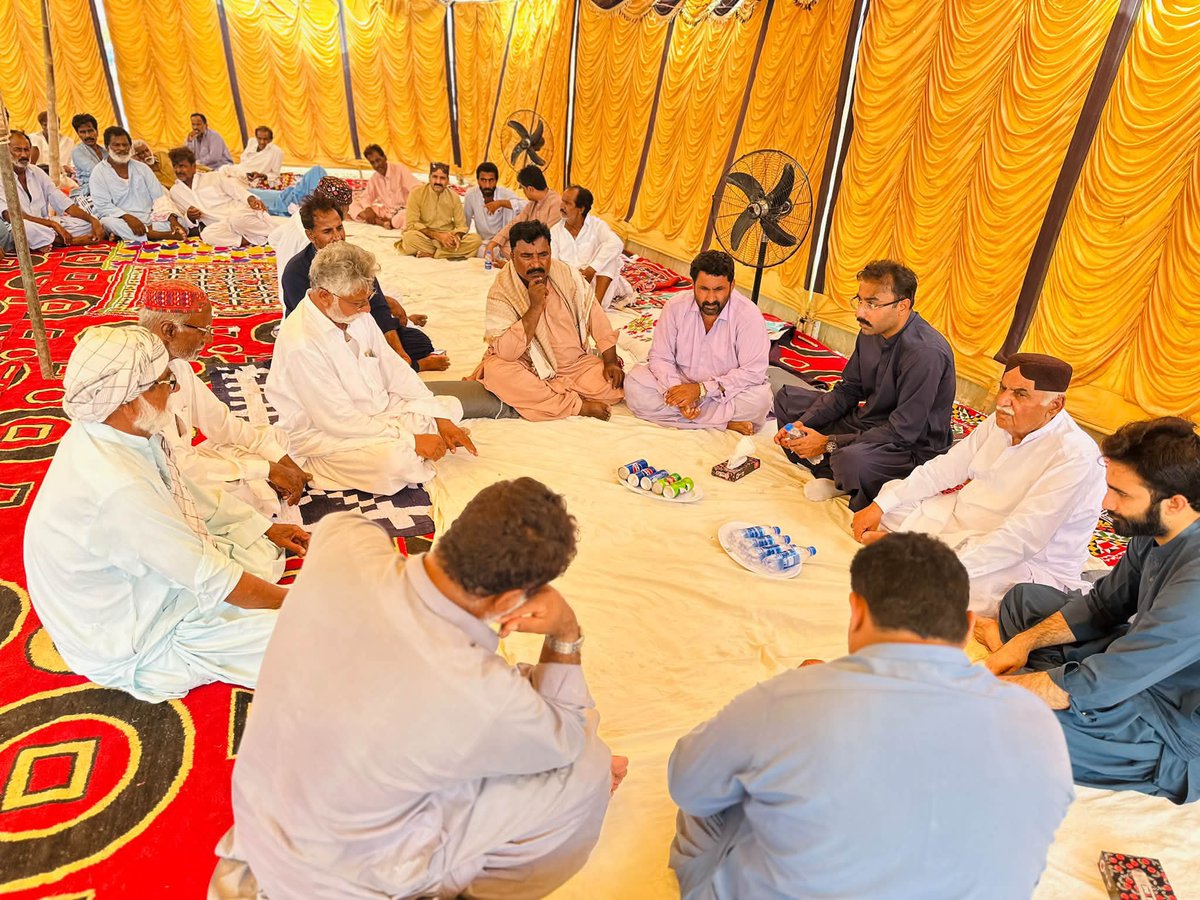 AsgharAliS786's tweet photo. #Hyderabad
#PPPP Young Leader Mr @bilalshoro376 sb Offared Condolence with Nazar Ali Mallah and Sohrab Mallah on Sad Demise of his Mother and Condolence with Fida Hussain Mallah on Sad Demise of his Grand Mother at Village Haji Rustam Mallah UC 155 HMC
@jamkhanshoro https://t.co/jxODa0NKYh