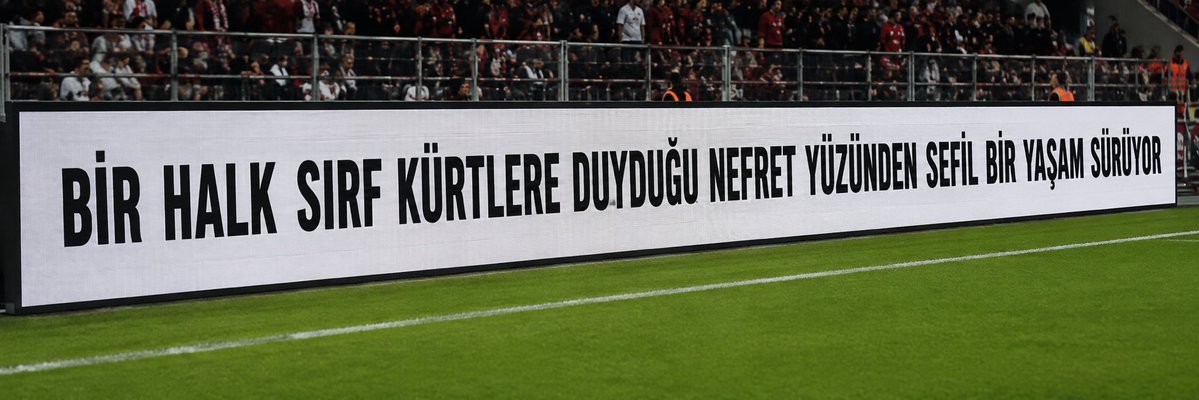 ureystars_'s tweet photo. @umitozdag Kürtlere ve Kürtçeye duyduğunuz nefret yüzünden sefil bir yaşam sürüyorsunuz. https://t.co/NAoRNx7z7F
