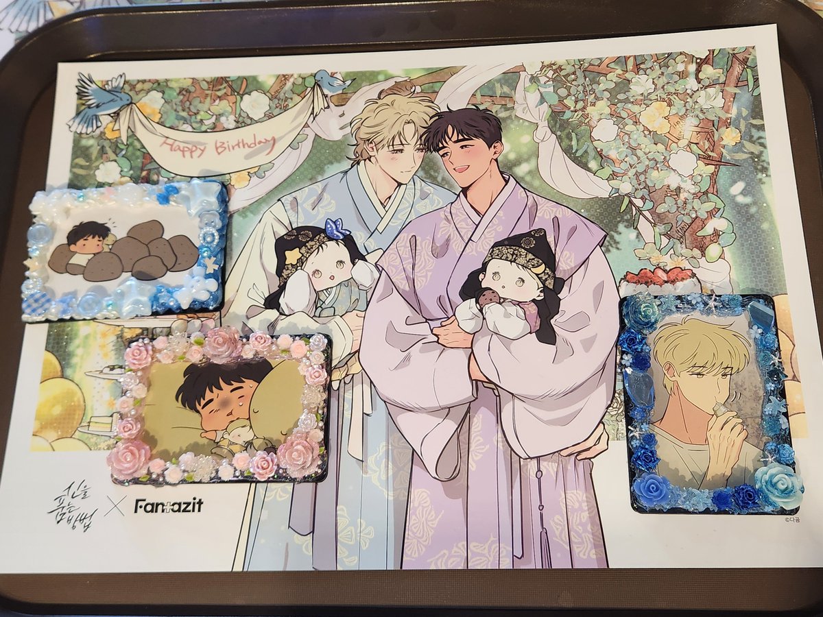 dagom_'s tweet photo. 신품법 콜라보카페 다녀왔어요 😍  여기저기에 금량이랑 태선이가 잔뜩... 무엇보다 작품 좋아해주시는 독자님들 덕분에 행복한 시간 보내고왔습니다!! 정말정말 감사해요💕 https://t.co/V0eaNElO9y