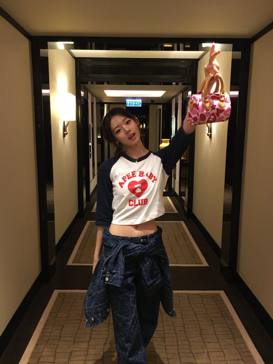2dain_b's tweet photo. APPE BEHIND💗

#RORA #로라 #ローラ #李茶仁
#BABYMONSTER #베이비몬스터 https://t.co/7wCMm3hU9O