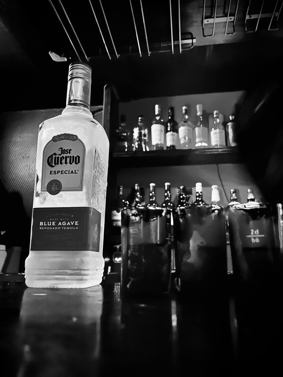 BarZERO69's tweet photo. 今夜もお待ちしております!
#西新宿 #NishiShinjuku #BAR #ZERO #ミュージックバー #カジュアル #1人飲み #テーブル席あり #NoCharge #ノーチャージ https://t.co/QcCnLNdexu