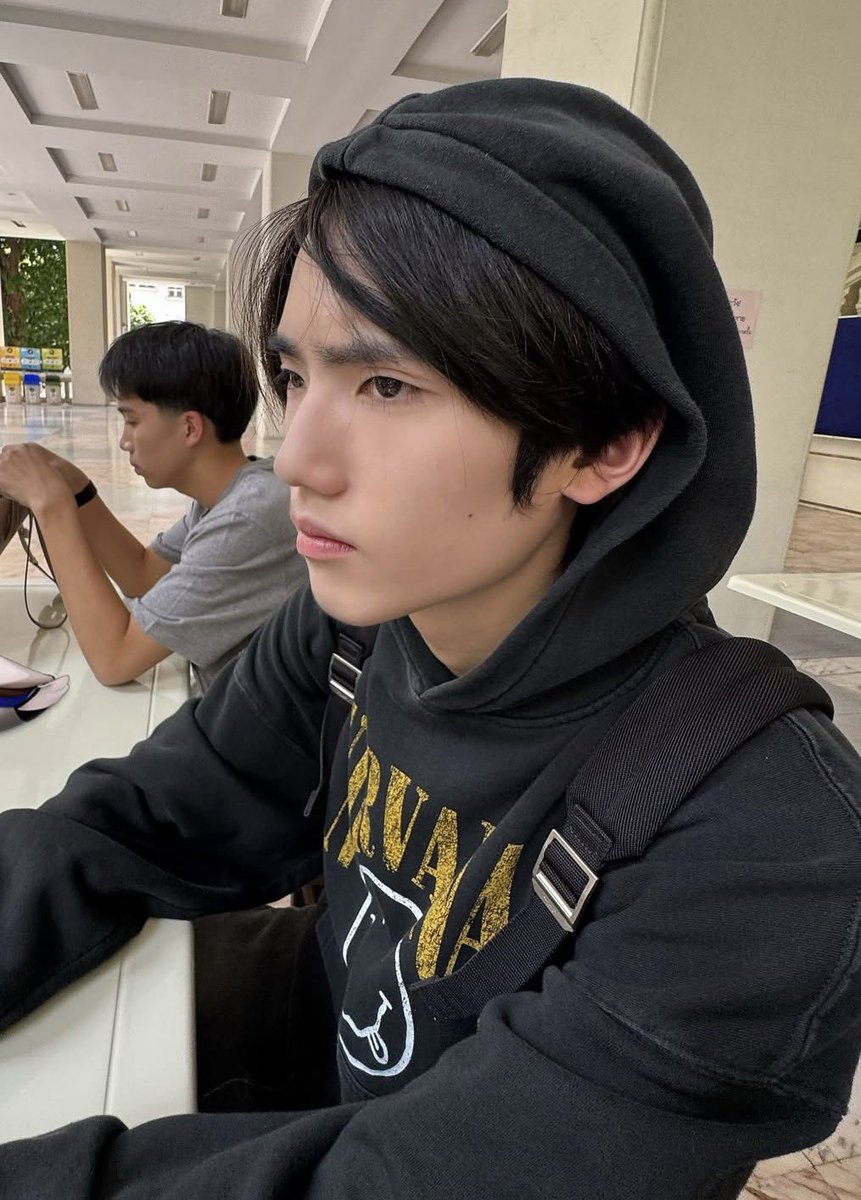 babyindec's tweet photo. พี่น้องบ้านลิ้มเป็นอะไรวะ 5555252535535355535355353636353563536536636336655553555353555 https://t.co/JPCiY35BHE