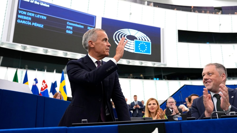 focusonline's tweet photo. Kanada ist offen für Idee einer EU-Sondermitgliedschaft https://t.co/F5Nxi4sKs0 https://t.co/7xshe1BAjc