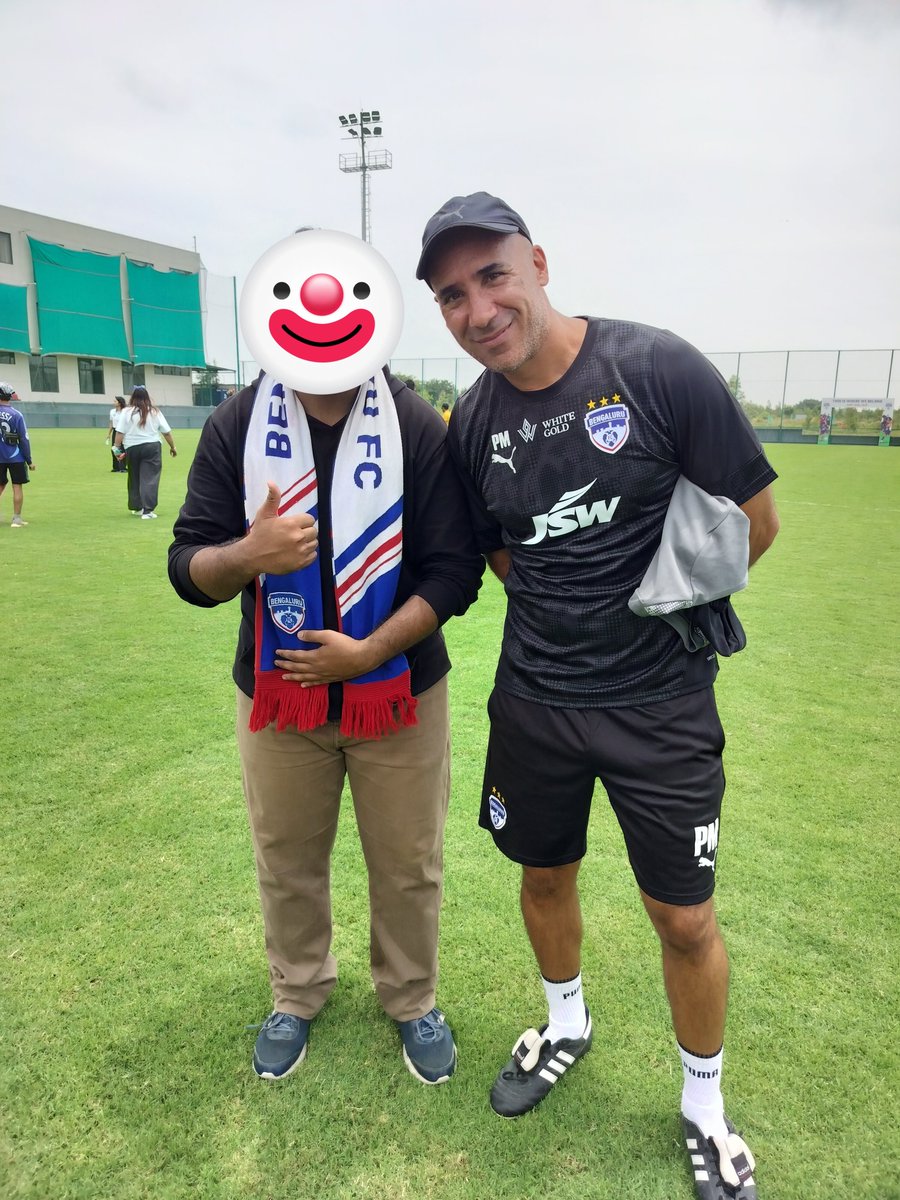 NeeerChutney's tweet photo. Pep mate, the squad looks 🪨 
don't care much about that friendly result yesterday. 

Add one more star above the crest pls😭⭐

#WeAreBFC https://t.co/EeAcZruQ6i