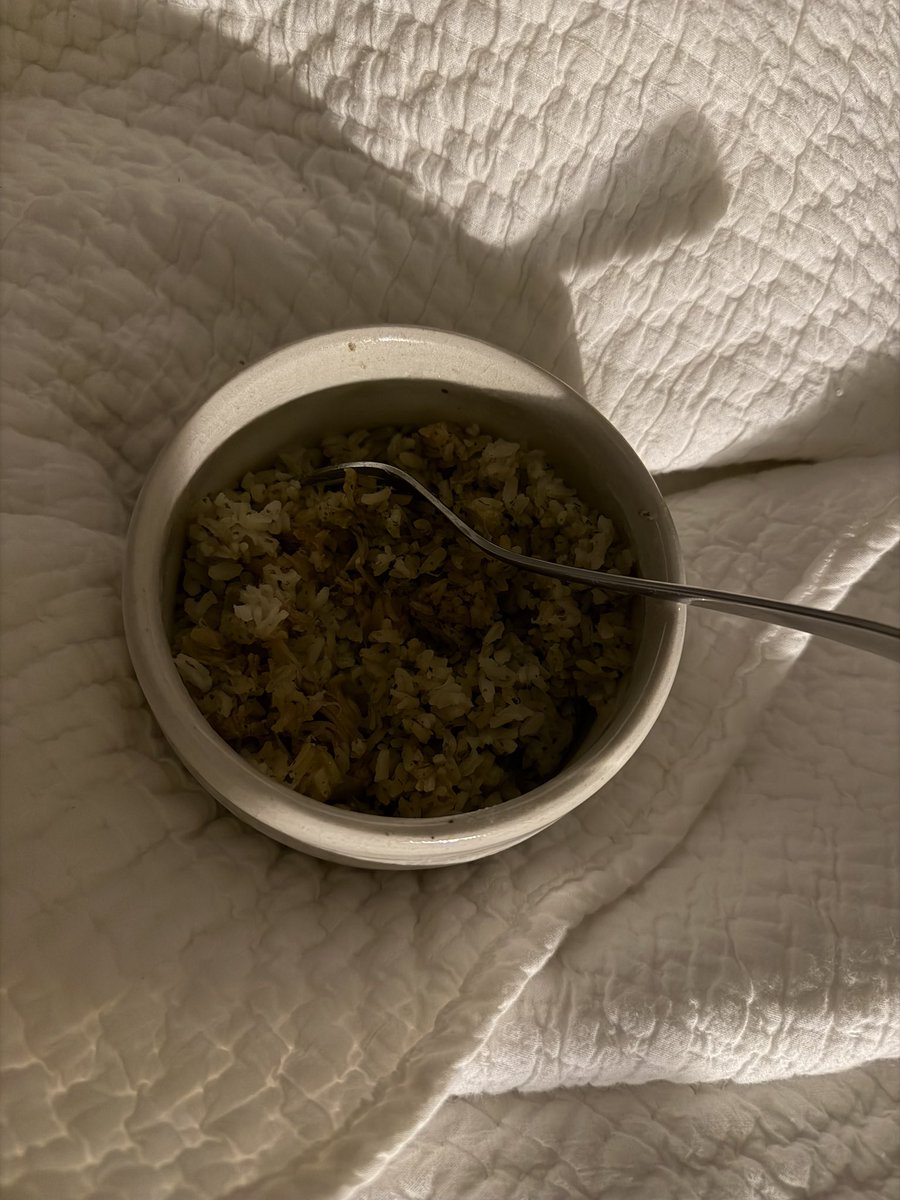 medovykmilk's tweet photo. ∿                9 . 16      🍂
( 391 c , 10k steps , 283 burned )
            🪵 𓂃  net 108 c

homemade london fog w almond milk sf lavender and vanilla syrup + green chili chicken bowl https://t.co/WxwD7KhRnq