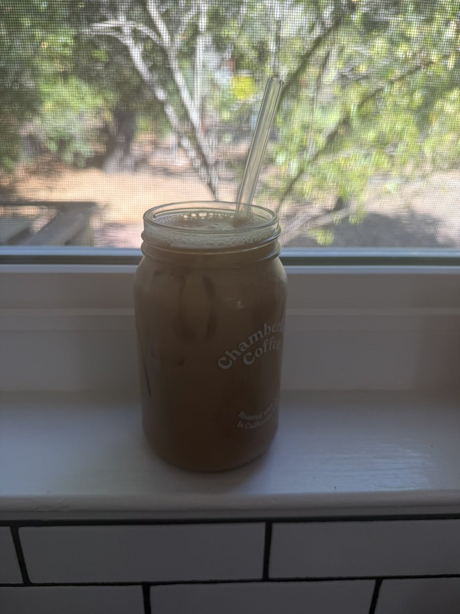 medovykmilk's tweet photo. ∿                9 . 16      🍂
( 391 c , 10k steps , 283 burned )
            🪵 𓂃  net 108 c

homemade london fog w almond milk sf lavender and vanilla syrup + green chili chicken bowl https://t.co/WxwD7KhRnq