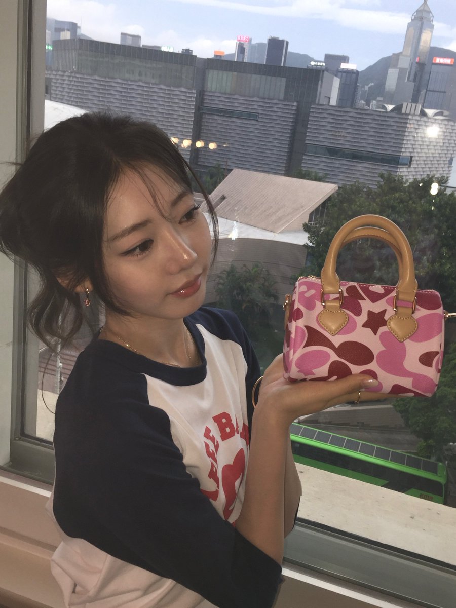 2dain_b's tweet photo. APPE BEHIND💗

#RORA #로라 #ローラ #李茶仁
#BABYMONSTER #베이비몬스터 https://t.co/V28fNsCfB9