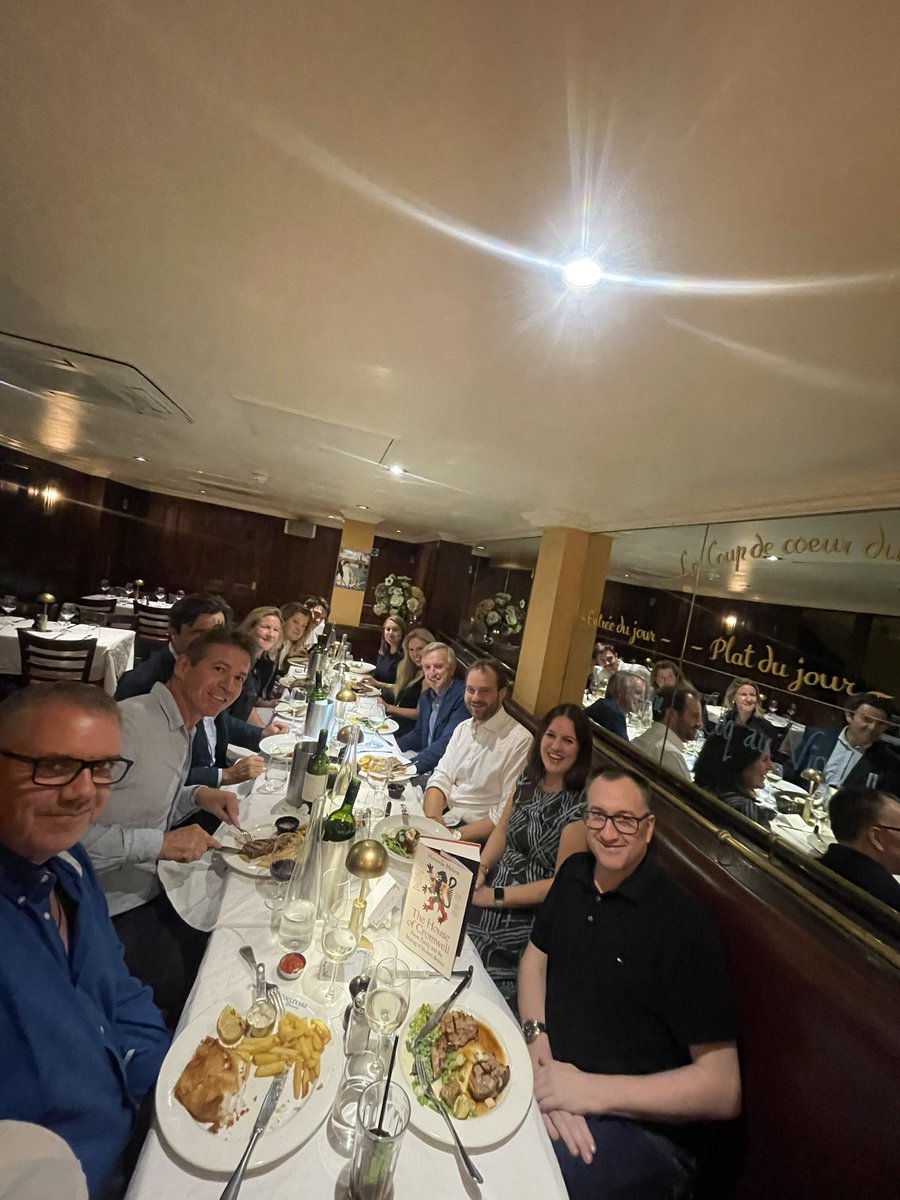 MirandaMalins's tweet photo. Thank you @AspectsHistory for a joyful launch dinner for THE HOUSE OF CROMWELL with some of my very favourite people @ArabellaPike @childs_jessie @Tonisenior @ENortonHistory @sauldavid66 @Roger_Moorhouse @robert_lyman @_paullay @RForemanAuthor @CornCJ  #TheHouseofCromwell 🥂📚❤️ https://t.co/UZ3maSYxD4