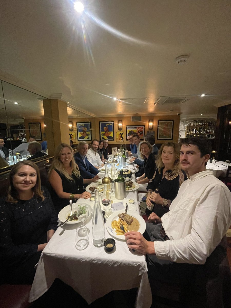 MirandaMalins's tweet photo. Thank you @AspectsHistory for a joyful launch dinner for THE HOUSE OF CROMWELL with some of my very favourite people @ArabellaPike @childs_jessie @Tonisenior @ENortonHistory @sauldavid66 @Roger_Moorhouse @robert_lyman @_paullay @RForemanAuthor @CornCJ  #TheHouseofCromwell 🥂📚❤️ https://t.co/UZ3maSYxD4