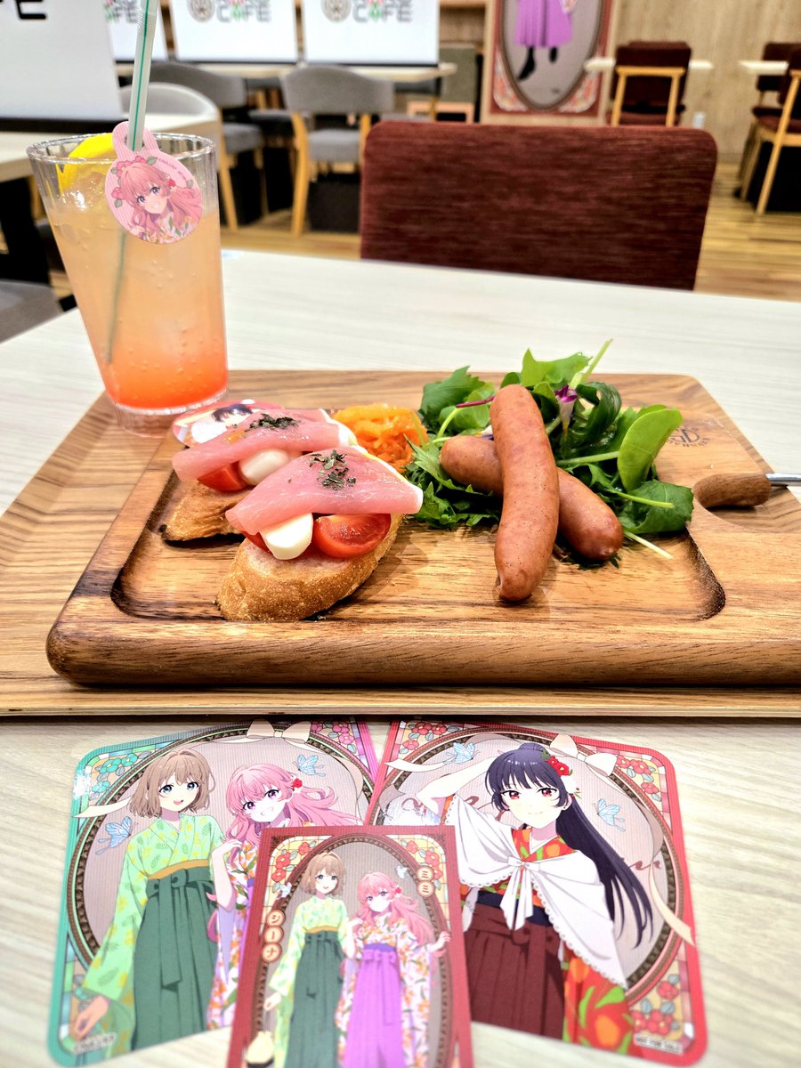 704gl's tweet photo. きみ死ぬのコラボカフェに行ってきた
めっちゃ美味しかったけど食べんの下手すぎてトマトとチーズ落としまくったw

#きみ死ぬらくカフェ https://t.co/CHQrX9UWa1