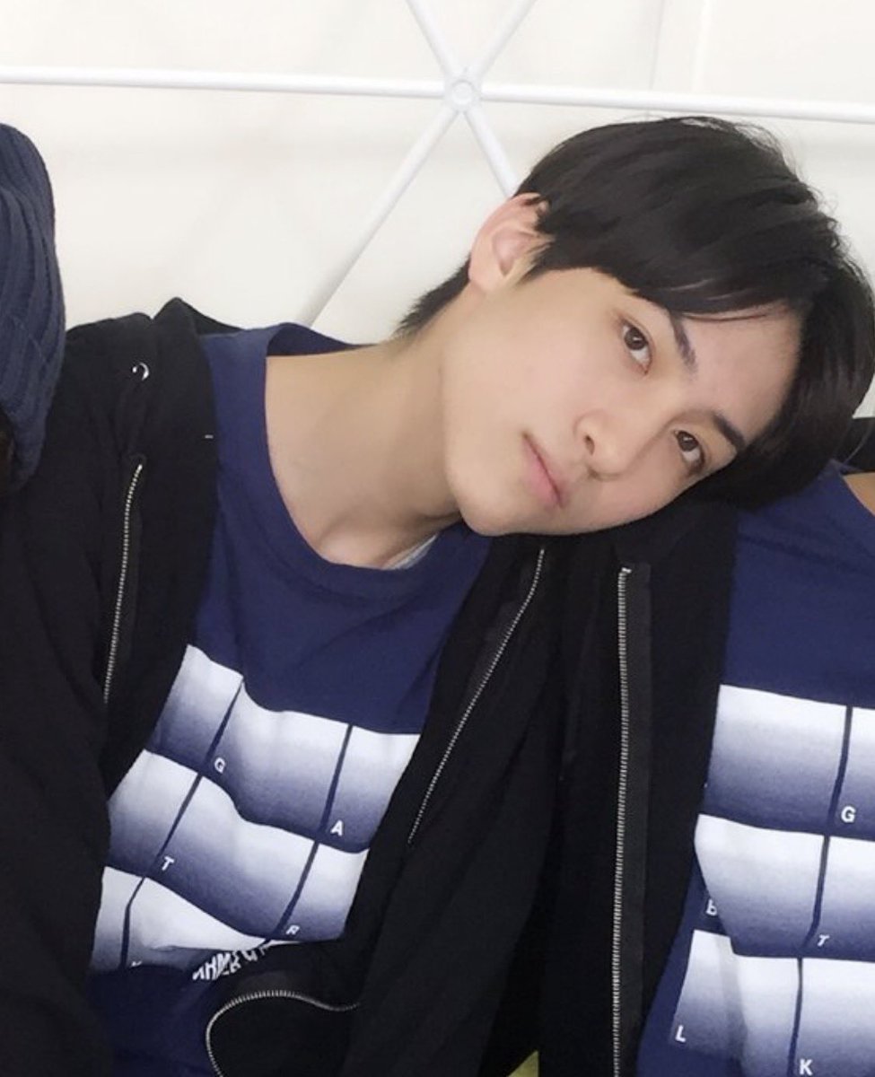 rho9vi's tweet photo. 10代からもう完璧✨ https://t.co/gVHCKZx8TW