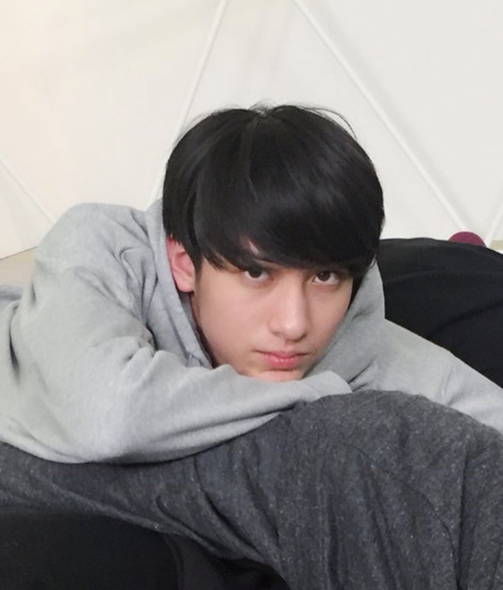 rho9vi's tweet photo. 10代からもう完璧✨ https://t.co/gVHCKZx8TW