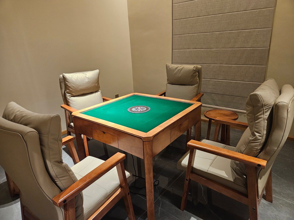 dolpr988291's tweet photo. Weekend tea u0026 card games with my favorite people—no plans, just warm laughs and crumbs everywhere. https://t.co/VBZ1WgoePp
