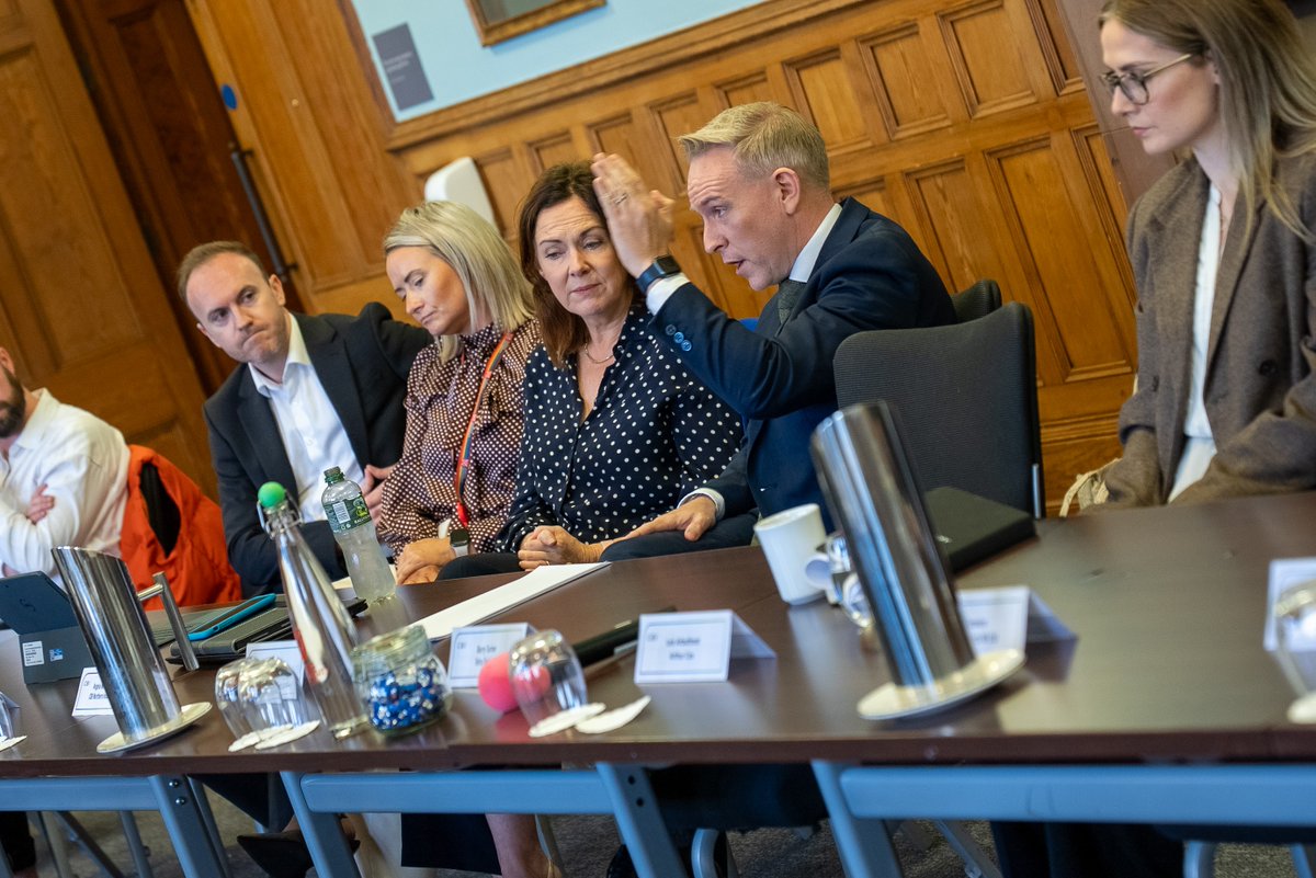 CBI_NI's tweet photo. We welcomed new faces at our Future Leaders Network with @ArthurCoxNI, @SHS and Shorts and @BelfastHarbour joining us at Queen's University Belfast.  Delighted to hear from QUB Vice-President Dr Ryan Feeney, Charlotte Dendy and @jcantonperry @cbitweets and our future leaders!👏 https://t.co/QiKukDiePN