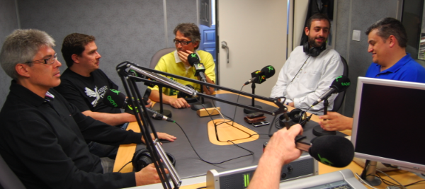 MarioMadejon's tweet photo. 20 años de mi inicio en Radio y posterior TV @cextremadura @deportesCEX @enjuegoCEX  vivencias y experiencias vividas. Gracias a todos. @FGallego__ @jm_maldo @LeticiaAntunez @alexcarpallo @AMorillo17 @josepachecogar1 @Ivan_H_Bermejo @Rodrigomoran100 @JAReinaGonzalez @fernandosb9 https://t.co/I7ZpKlcBS9