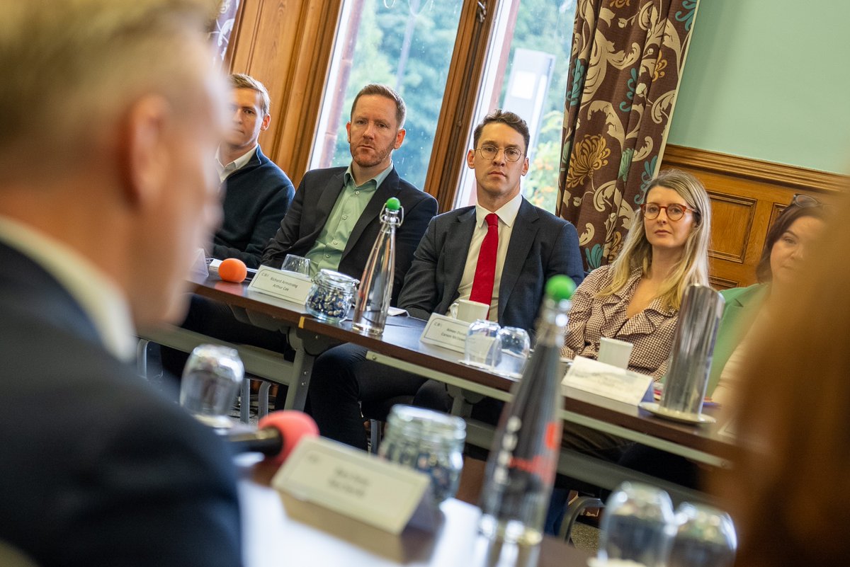 CBI_NI's tweet photo. We welcomed new faces at our Future Leaders Network with @ArthurCoxNI, @SHS and Shorts and @BelfastHarbour joining us at Queen's University Belfast.  Delighted to hear from QUB Vice-President Dr Ryan Feeney, Charlotte Dendy and @jcantonperry @cbitweets and our future leaders!👏 https://t.co/QiKukDiePN