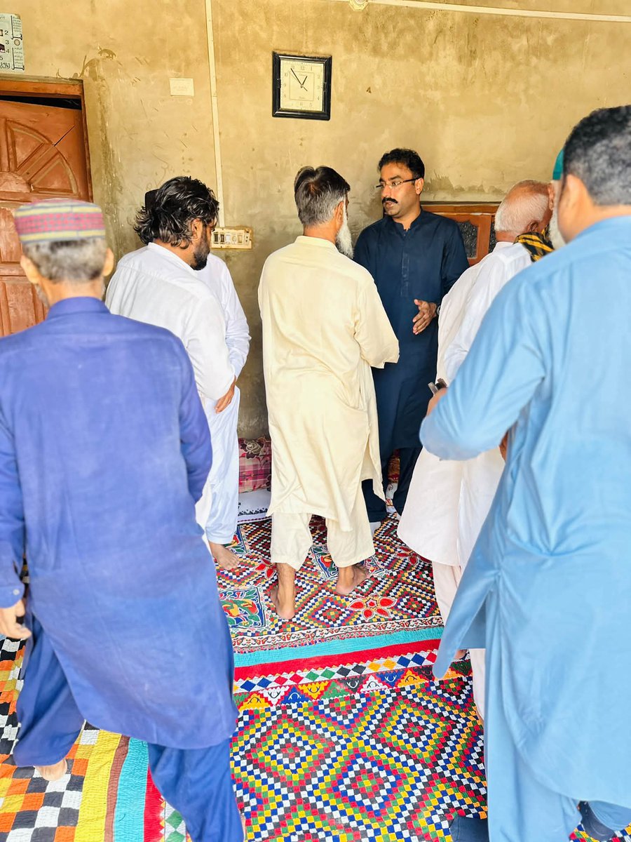 QumberZawar's tweet photo. #Hyderabad
#PPPP Young Leader Mr Bilal Khan Shoro sb Offared Condolence with Uris Chang on Sad Demise of his Sister at Village Noor Khan Chang UC 145 HMC Hyderabad
@BBhuttoZardari @AAliZardari @jamkhanshoro @KashifShoroPPP @bilalshoro376 https://t.co/DyYEUxCoLH
