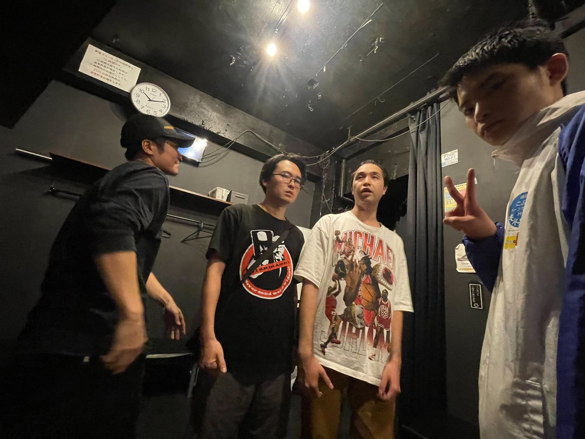 info871159's tweet photo. 昨日の「スマイルチャージvol.151」
ありがとうございました！
写真はたどころ先輩とサガミです🍣 https://t.co/ic4Ne36nPl