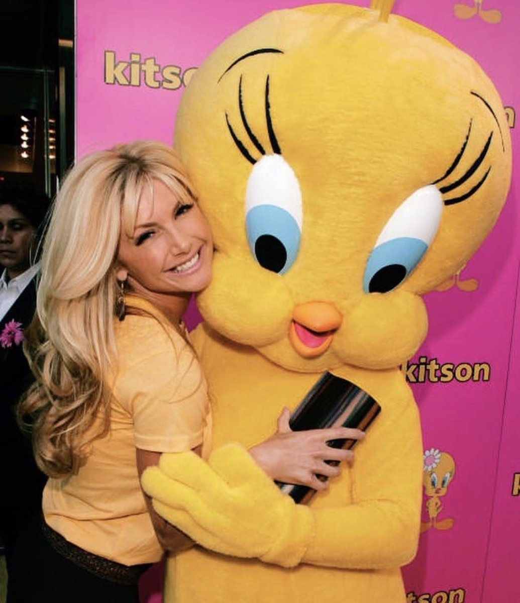 BrandenRoderick's tweet photo. Why did the bird go to the hospital? 
To get a tweet-ment. 🐦🏥

Happy Thursday! 🩷 https://t.co/qcIQruu6xQ
