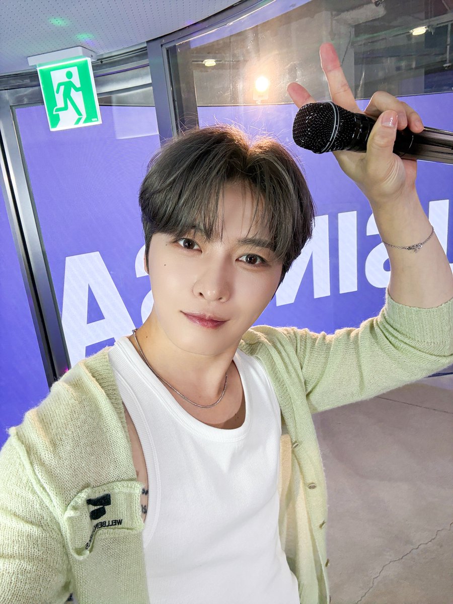 inkodeofficial's tweet photo. 📸[#비하인드컷][#BehindCut]

무싱사 🎤

#김재중 #재중 #KIMJAEJOONG
#JAEJOONG #ジェジュン #金在中 https://t.co/3vqJ8Rr4dr