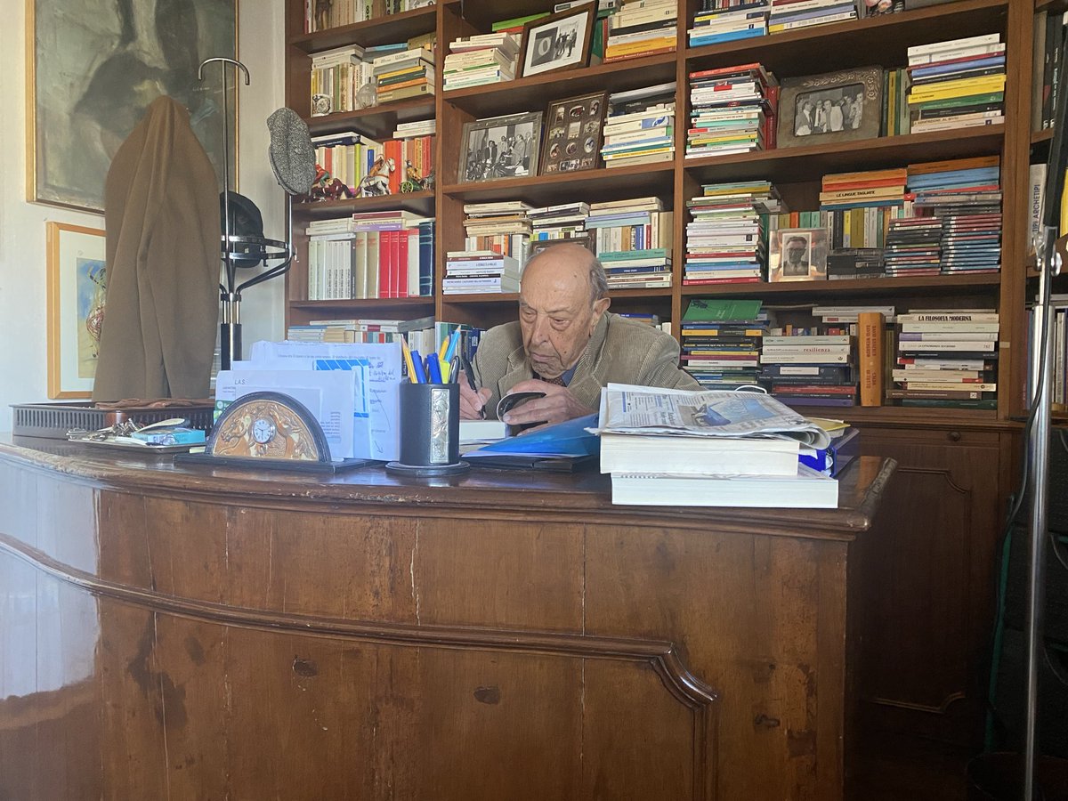 MatteoLemmeIT's tweet photo. Se n’è andato l’uomo, non il suo pensiero. Uno spessore umano, politico e una mente brillante come la sua difficile da replicare. Un politico che seppe guidare la Regione nei momenti più difficili e delicati con pragmatismo. https://t.co/mdQtNnmV1M