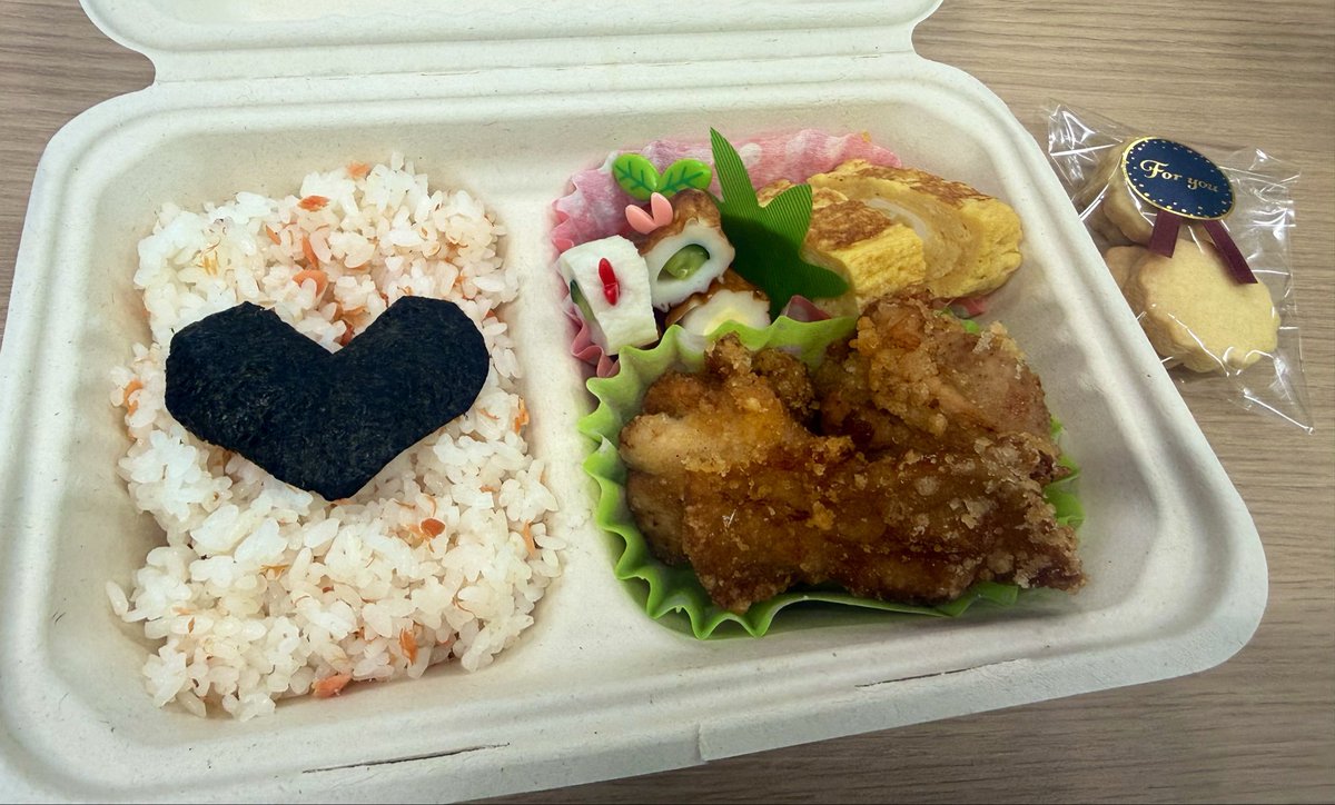 akirosenthal's tweet photo. #あずいろ食堂 きちゃった🫶 https://t.co/z2KW2eLbL3