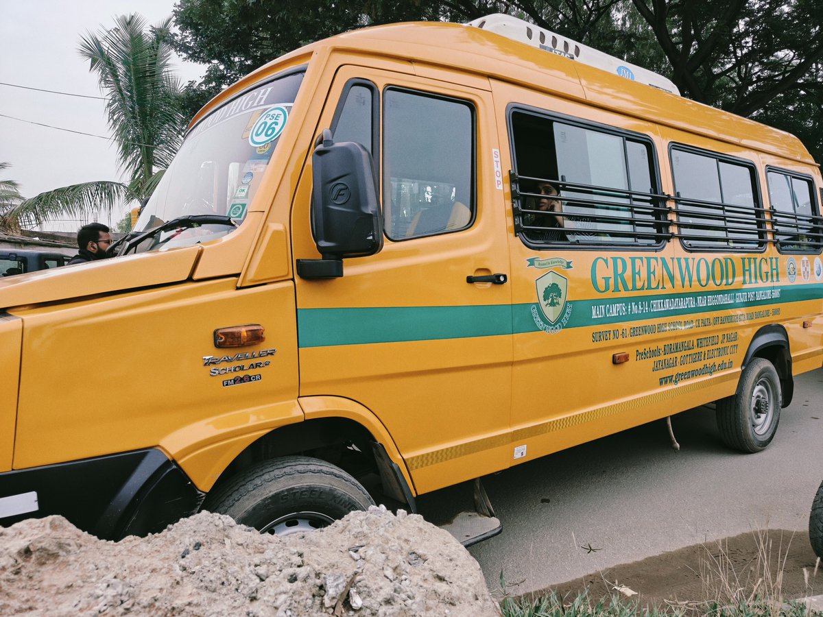 rajudugar's tweet photo. @Greenwood_High @varthurps @RisingVarthur To escape from traffic, your bus is taking wrong side at Gunjur near temple. https://t.co/6YcKstP2FG
