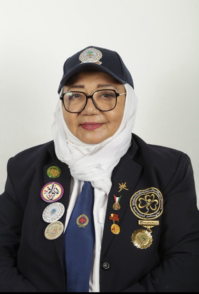 AljamoumScout's tweet photo. @EAlrowad 

️ كلمة حق في رجل المواقف ⚜️

الرائد الكشفي مسفر الغباشي من الرجال الذين تعرفهم المواقف، لا الكلمات؛ حاضرٌ عند الحاجة، مبادرٌ في خدمة الآخرين، ومخلصٌ لرسالته الكشفية والإنسانية.

وتقديره على إشرافه على مبادرة «إنقاذ حياة مسؤولية الجميع» في الملتقى الثالث للرواد العرب بصلالة هو تقدير مستحق لرجل أثبت أن الكشفية عطاء ومسؤولية وموقف.

شكرًا لك يا أبا المواقف، وبارك الله في جهودك وعطائك. ⚜️🇸🇦

الرائدة شادية بنت غزالي جنبي
مدير مكتب رواد ورائدات كشافة الجموم بمنطقة مكة المكرمة
عضو لجنة العلاقات الدولية برابطة رواد الكشافة السعودية

#رواد_الكشافة #كشافة_الجموم #مسفر_الغباشي