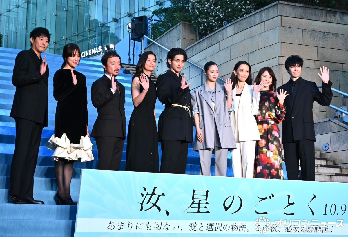 oricon's tweet photo. 横浜流星、藤井道人監督から立ち振る舞いを絶賛👏
落ち着き払ったあいさつを披露✨️

https://t.co/Qkqeo2r1iS https://t.co/veaC7T7XHL