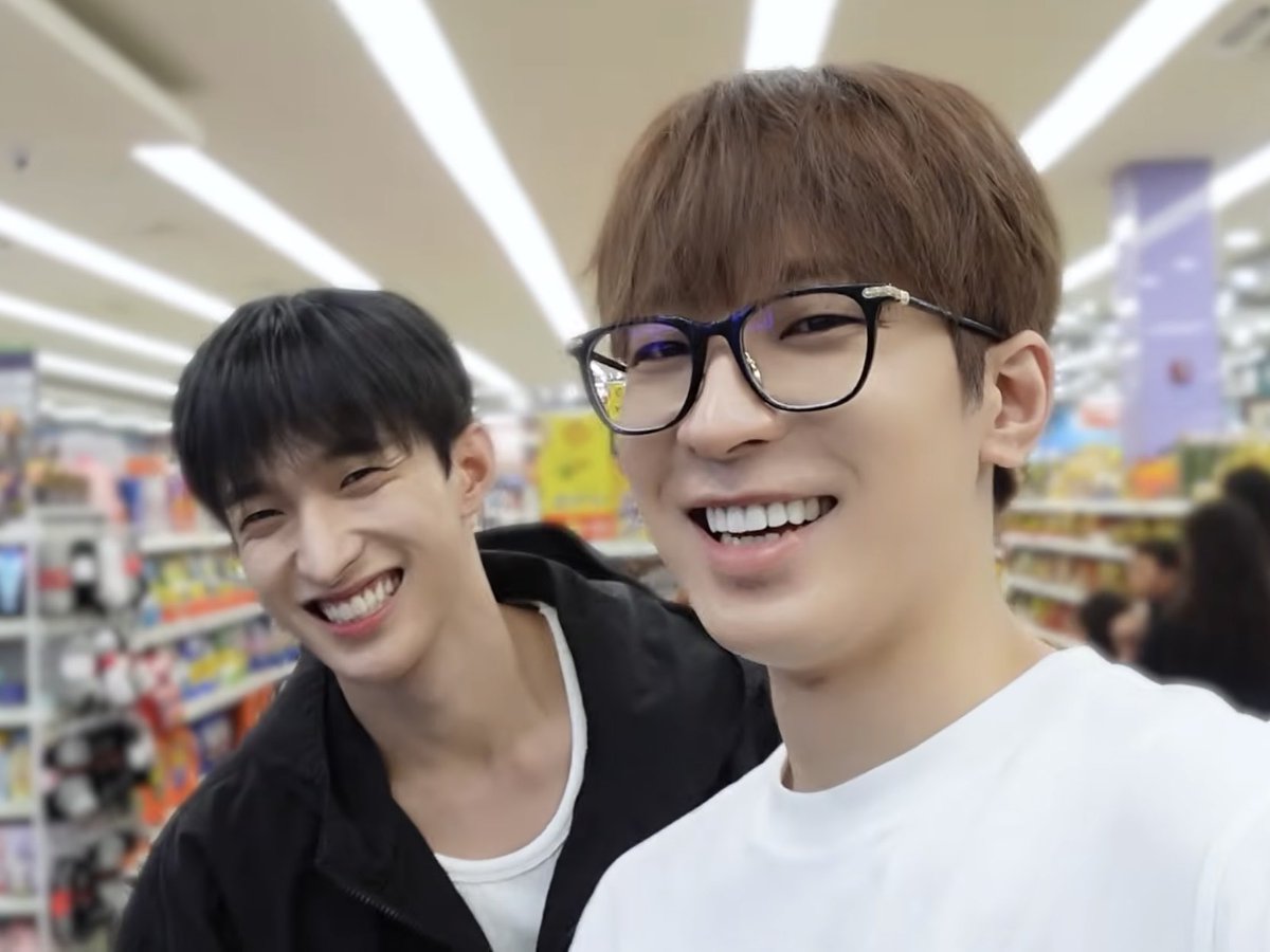 wonwooszone's tweet photo. wonkyeom 🫶 https://t.co/NWJzLegUzZ