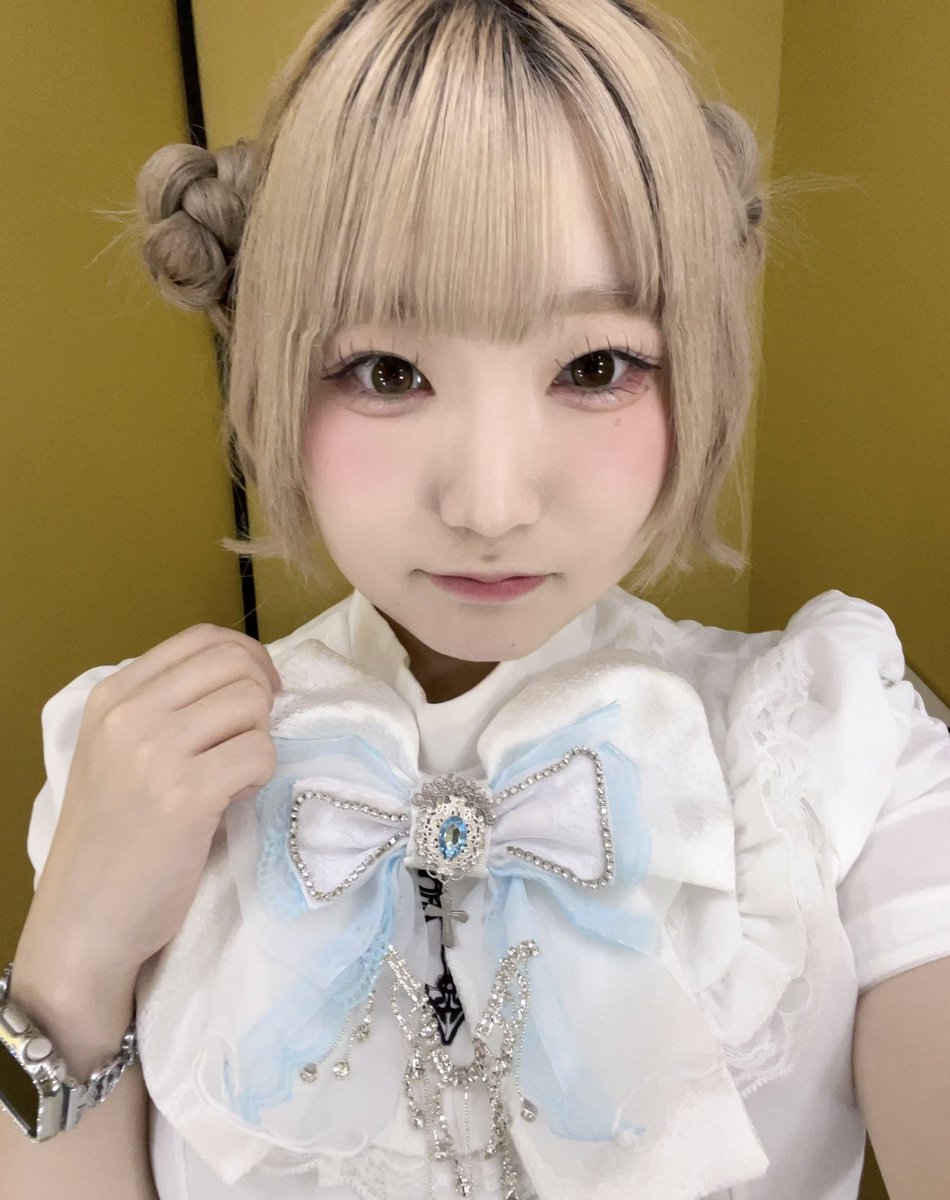 narusansan_'s tweet photo. いますよー🩵🩵メイクもカラコンも変えた！！^ >ᴗ<^
#自撮り界隈 #コンカフェ嬢 #コンカフェ営業 #歌舞伎町コンカフェ #いいね返し https://t.co/1c8KZt5GNY