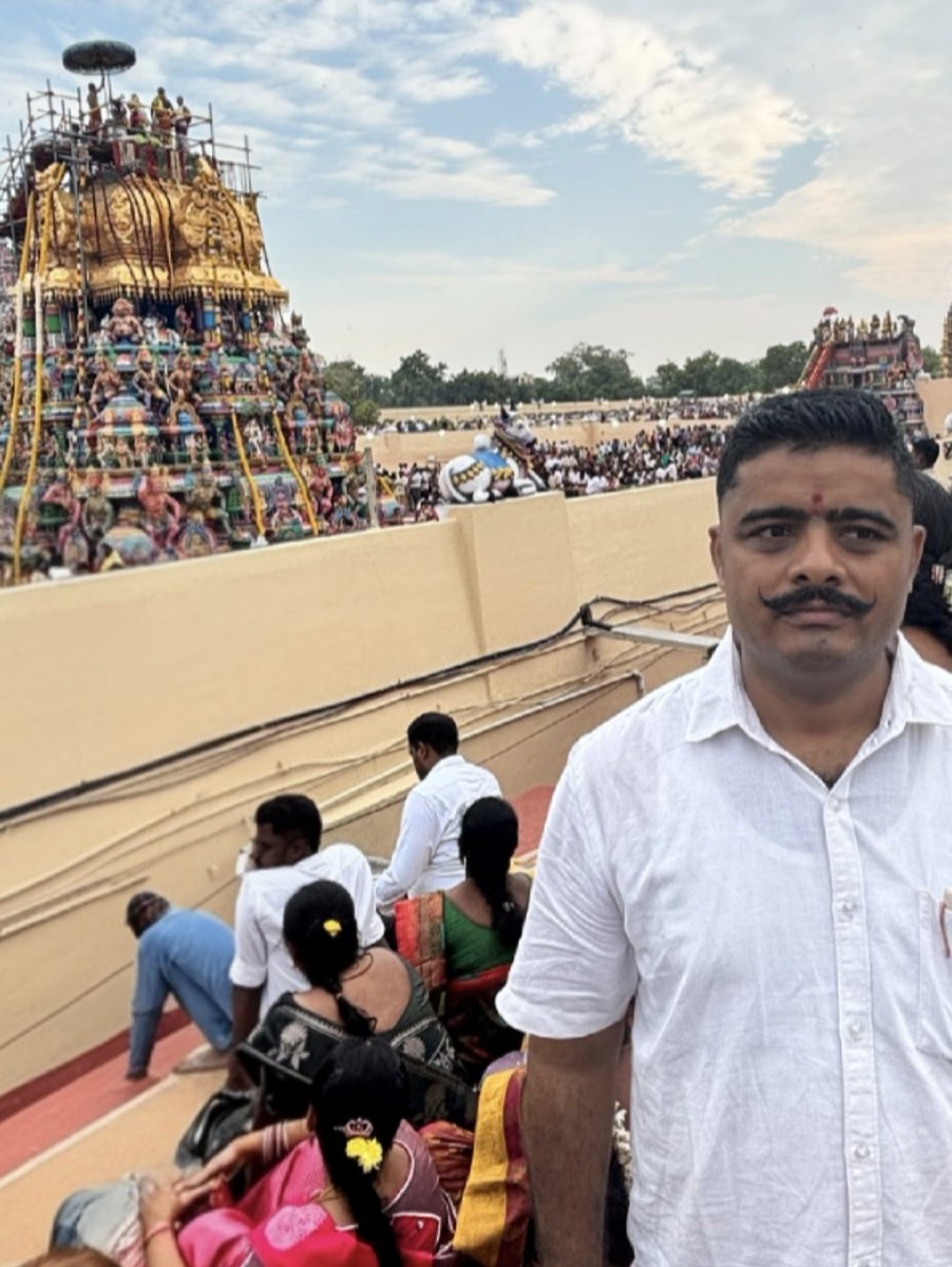 AshokkumarTNBJP's tweet photo. எங்கள் மதுரையின் அம்மையப்பர், ஶ்ரீமீனாட்சி சுந்தரேஸ்வரர் திருகோவில் கும்பாபிஷேக நிகழ்வின் மகிழ்வான தருணம். https://t.co/gi9mH1Ryfj