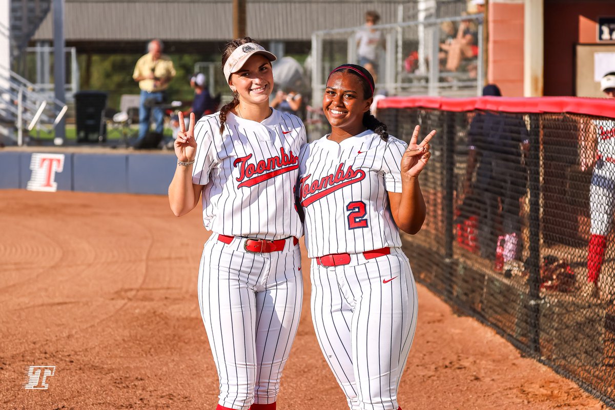 ToombsDogs's tweet photo. Toombs County Softball Update: We're all smiles as we roll into Thursday.

https://t.co/1X1p9WxX2J

Sponsored by Todd Padgett Housing Center

#GoDOGS #BeADOG #BAD https://t.co/UkxjhPWUMu