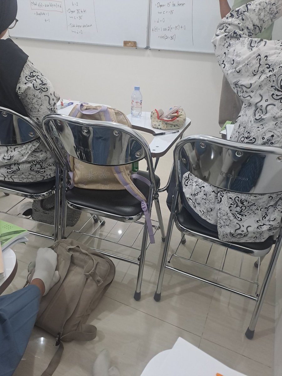 ndakvantast's tweet photo. kyny gw lebih ngerasa sekolah di les drpd di sekolah https://t.co/uI9xG1WAJ3