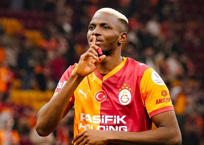 GSReportTR's tweet photo. 🚨 PSG, Victor Osimhen’i transfer etmek için doğru zamanı bekliyor.
Gelecek yaz hücum hattında bir ayrılık yaşanması halinde PSG, Osimhen için yeniden harekete geçebilir. (Sport FR) https://t.co/zb7yfAR7u4