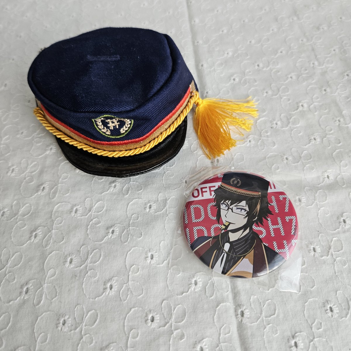 hrtmnrty's tweet photo. アイナナ交換譲渡

譲
オフ旅　グッズ+缶バッジセット
大和　環　ナギ　陸

求
各 送料込み1200円

⚠️ボールチェーン欠品

続く↓

※まとめての場合はここにリプください
一つずつなどの場合は各ポストへリプください https://t.co/gdfByhj6RD