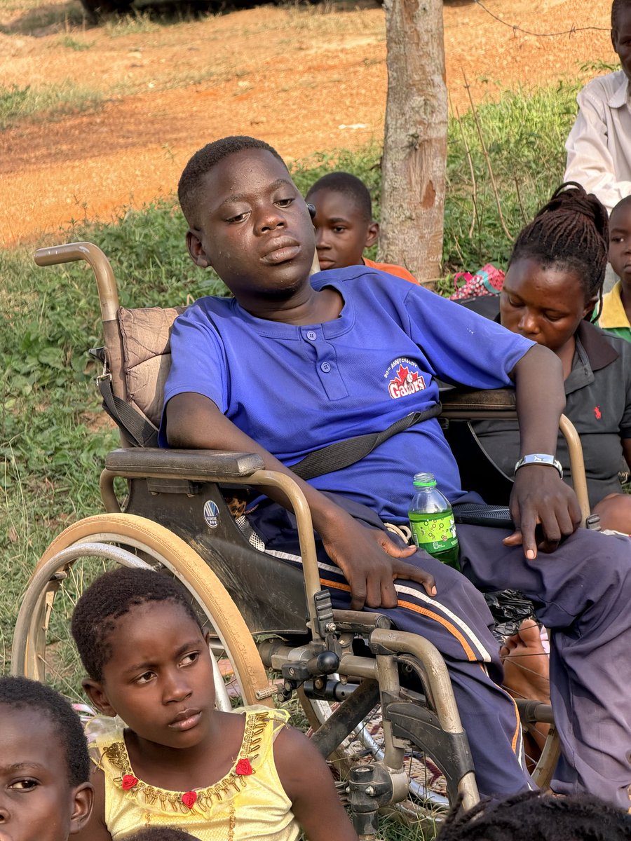 appleyouthemp's tweet photo. You have shoes. Some children in Uganda walk barefoot to school.
You ate today. Some disabled children slept hungry.
You went to school. Some orphans are home because of 50dollars 
Please, don't scroll past.

@albertwenger @AlexLWitt @mbarrbosa @JenX_Based @FundingCommons @m_ebrard @ChrisCuomo @itsmejimmydarts @david1casey @AndrewYang @gooddollarorg @PastorJohnHagee @dasjony088 @JohnCena @JessicaGbt @AriDavidPaul @ariexchange @cz_binance @elonmusk @pcbo @impactmarket